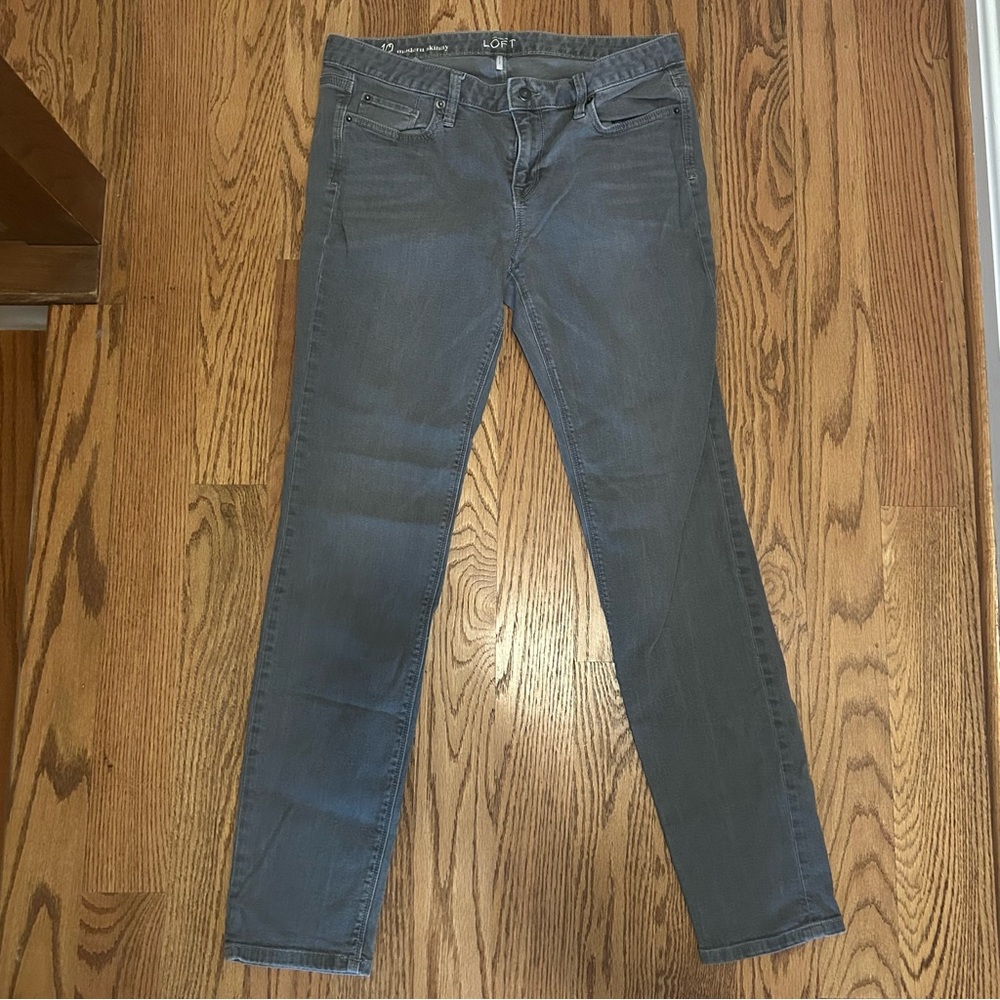 LOFT Women’s Charcoal Skinny Jeans
